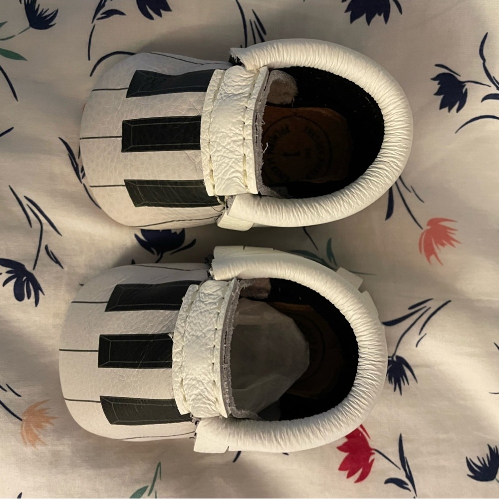Freshly Picked Moccasins size 1